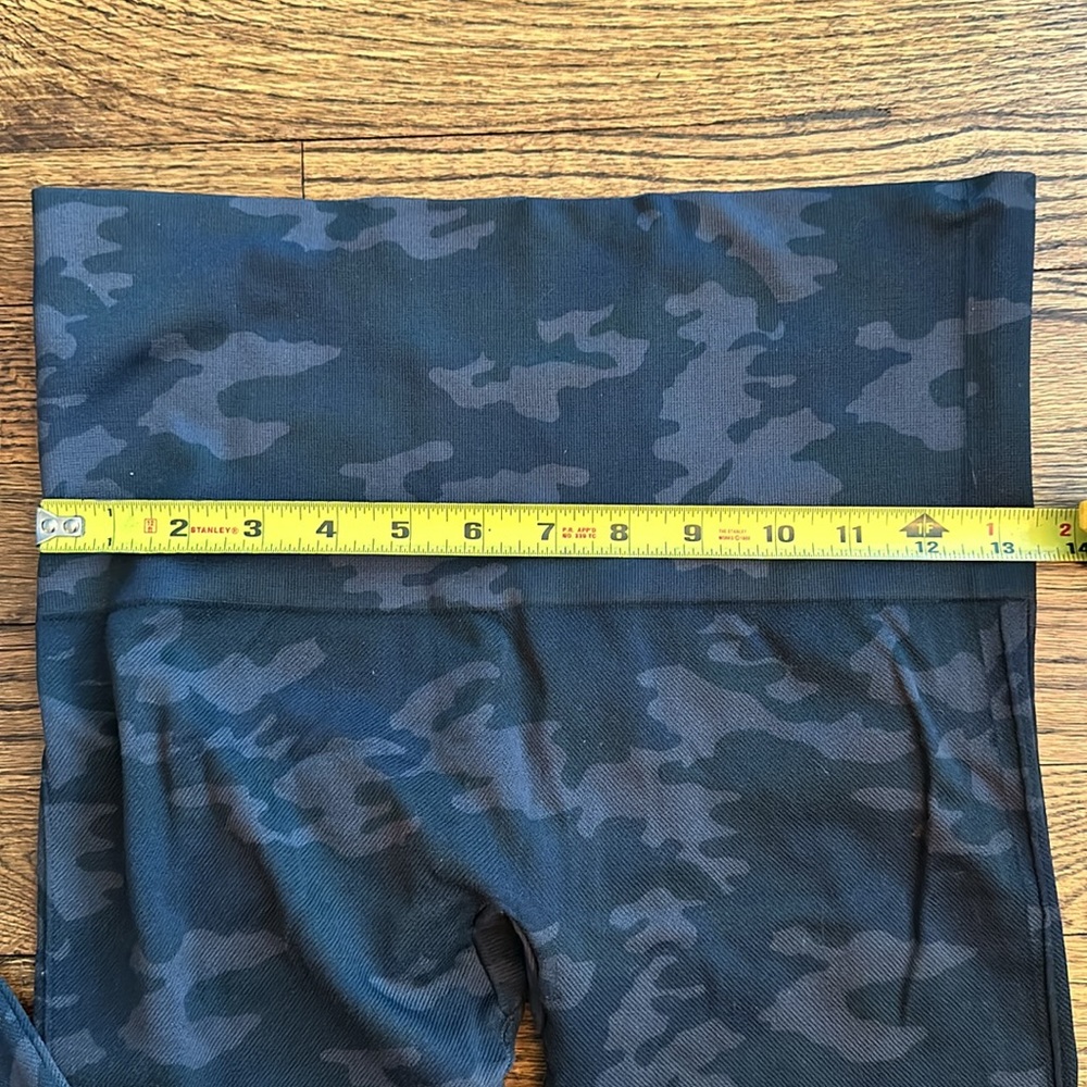 SPANX leggings - Picture 4 of 7